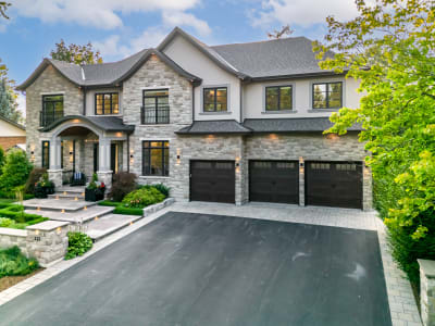 Luxury estate at 100 Seneca Drive, Hamilton, ON — photo 4