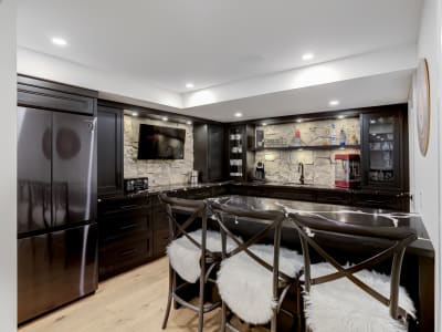 Luxury estate at 18 Elder Crescent, Hamilton, ON — photo 25