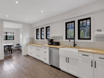 Luxury estate at 39726 Government Road, Squamish, BC — photo 12