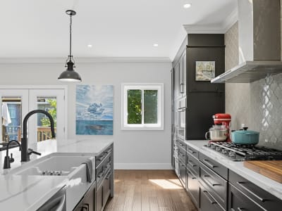 Luxury estate at 47 Livingstone Drive, Hamilton, ON — photo 5