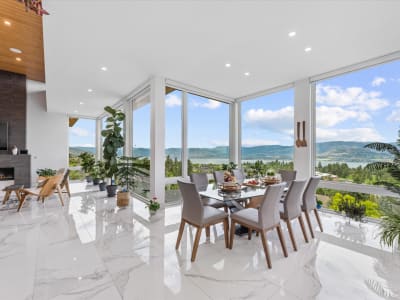 Luxury estate at 449 Swan Drive, Kelowna, BC — photo 9