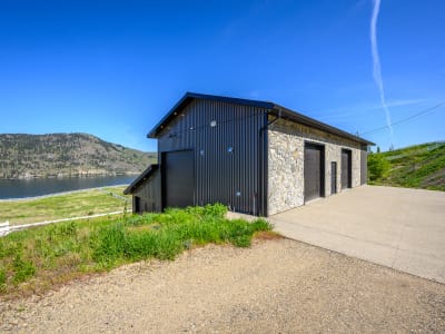 Luxury estate at 8399 Bench Row Road, Vernon, BC — photo 25