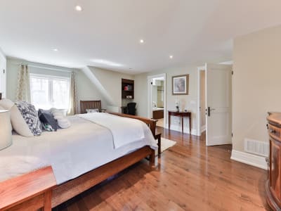 Luxury estate at 80 Oakes Drive, Mississauga, ON — photo 14