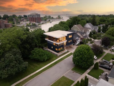 Luxury estate at 5 Michigan Avenue, St. Catharines, ON — photo 2