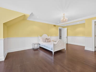 Luxury estate at 1396 Crescent Road, Mississauga, ON — photo 23