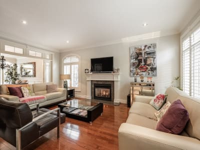 Luxury estate at 533 Rue des Falaises, Mont-Saint-Hilaire, QC — photo 9