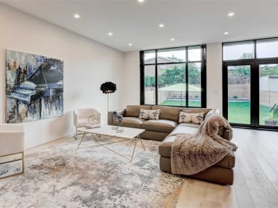 Luxury estate at 16 Lemonwood Drive, Etobicoke, ON — photo 6
