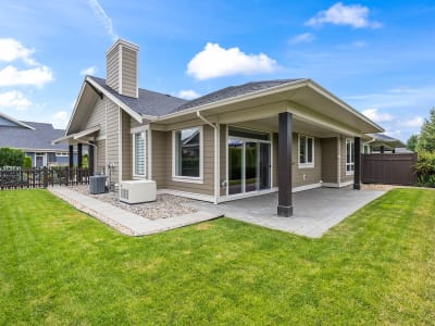 Luxury estate at 1960 K. L. O. Road, Kelowna, BC — photo 4