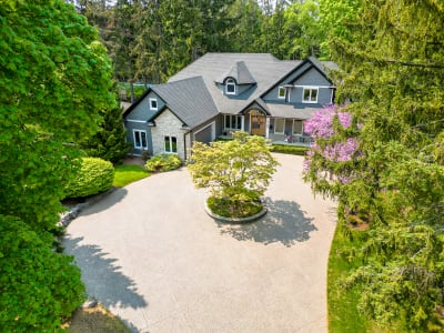 Luxury estate at 4169 Lakeshore Road, Burlington, ON — photo 1
