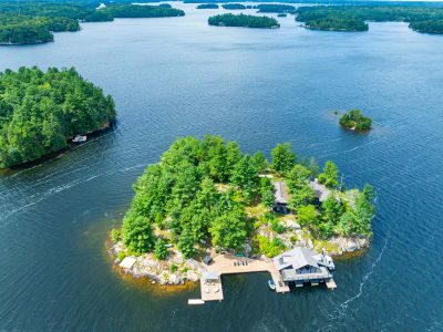 Luxury estate at 1 Onaway Island R21, Muskoka Lakes, ON — photo 12