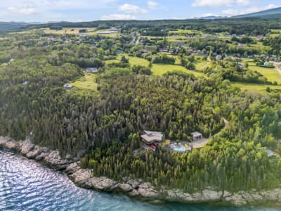 Luxury estate at 510 Rue St Raphaël, La Malbaie, QC — photo 2