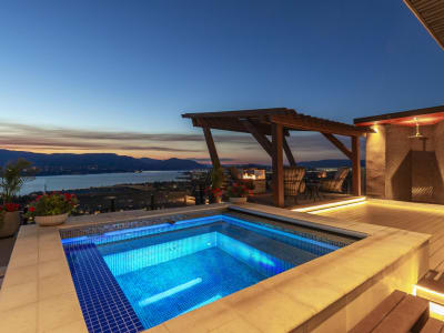Luxury estate at 722 Kuipers Crescent, Kelowna, BC — photo 2