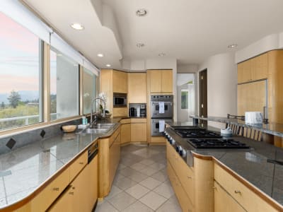 Luxury estate at 5205 Buchanan Road, Peachland, BC — photo 8