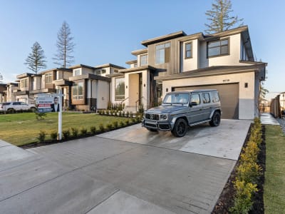 Luxury estate at 19719 31b Ave, Langley — photo 3