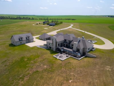 Luxury estate at 240046 Township Road 284, Kneehill County, AB — photo 2
