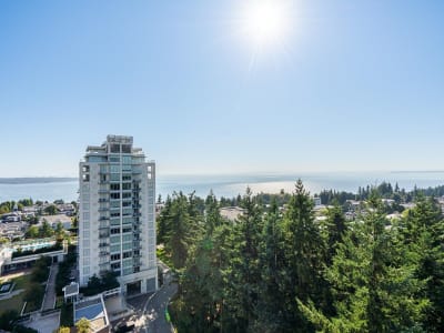 Luxury estate at 15152 Russell Avenue, White Rock, BC — photo 13