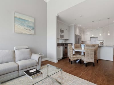 Luxury estate at PH512 - 14855 Thrift Avenue, White Rock, BC — photo 9