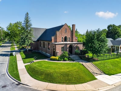 Luxury estate at 45 McMurray Street, Bracebridge, ON — photo 25