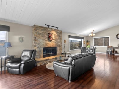 Luxury estate at 1084 Westside Road South, West Kelowna, BC — photo 9