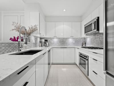 Luxury estate at 493 Broughton Street, Vancouver, BC — photo 8