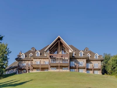 Luxury estate at 23227 Township Road 414, Lacombe County, AB — photo 1