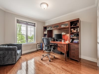 Luxury estate at 533 Rue des Falaises, Mont-Saint-Hilaire, QC — photo 23