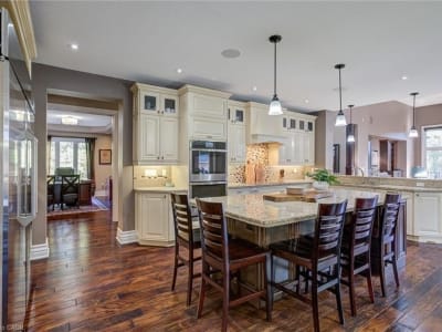 Luxury estate at 814 Binkley Road, Hamilton, ON — photo 9