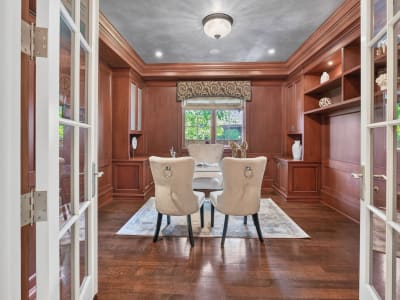 Luxury estate at 1396 Crescent Road, Mississauga, ON — photo 9