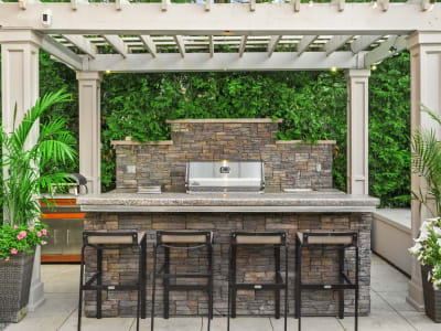 Luxury estate at 14 Delbrook Court, Hamilton, ON — photo 9