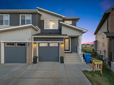 Luxury estate at 158 Carringvue Park Northwest, Calgary, AB — photo 3