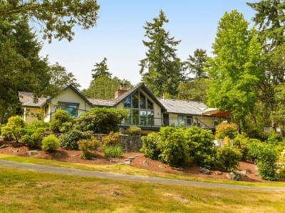 Luxury estate at 4740 Beaverdale Road, Victoria, BC — photo 98