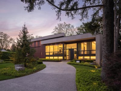 Luxury estate at 865 Glenwood Avenue, Burlington, ON — photo 2