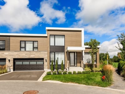 Luxury estate at 318 Rue Narbonne, Sainte-Julie, QC — photo 2