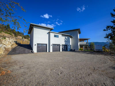 Luxury estate at 195 Ravine Drive, North Okanagan, BC — photo 25