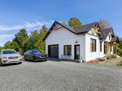 Luxury estate at 303 Rue Bergeron Est, Granby, QC — photo 8