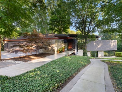 Luxury estate at 250 Canboro Road, Pelham, ON — photo 1