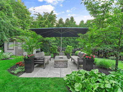 Luxury estate at 14 Delbrook Court, Hamilton, ON — photo 4