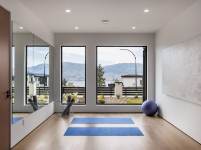 Luxury estate at West Kelowna, BC — photo 25
