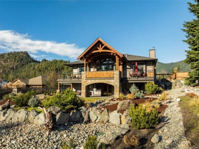 Luxury estate at 7343 Lake Front Pl, Cowichan Valley, BC — photo 2