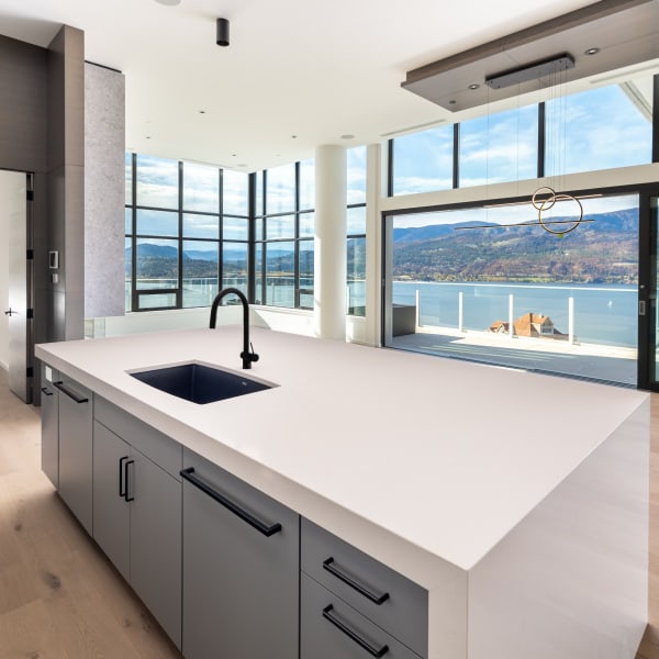 3-bedroom luxury home in 1181 Sunset Drive #2902, Kelowna, BC