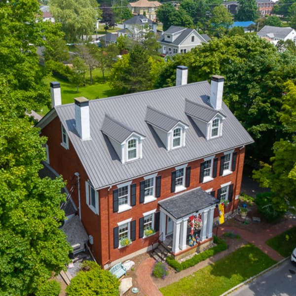 6-bedroom luxury home in 142 Queen Street, St. Andrews, NB