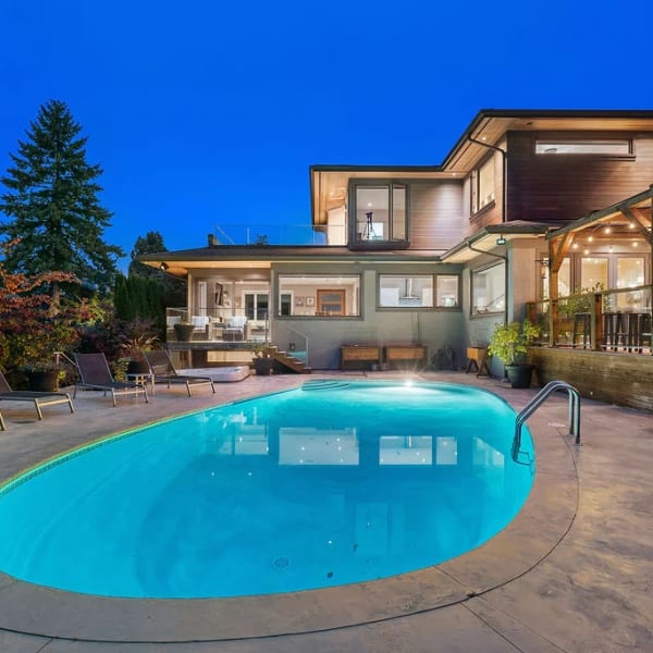 5-bedroom luxury home in 990 Jefferson Avenue, West Vancouver, BC