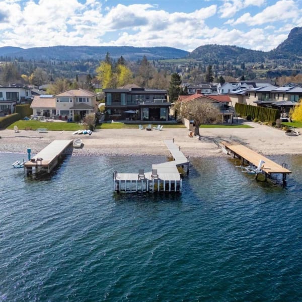 5-bedroom luxury home in 5818 Dale Avenue, Summerland, BC
