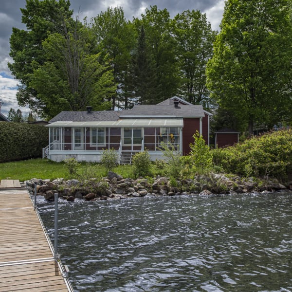 3-bedroom luxury home in 154 Rue Bernard, Magog, QC