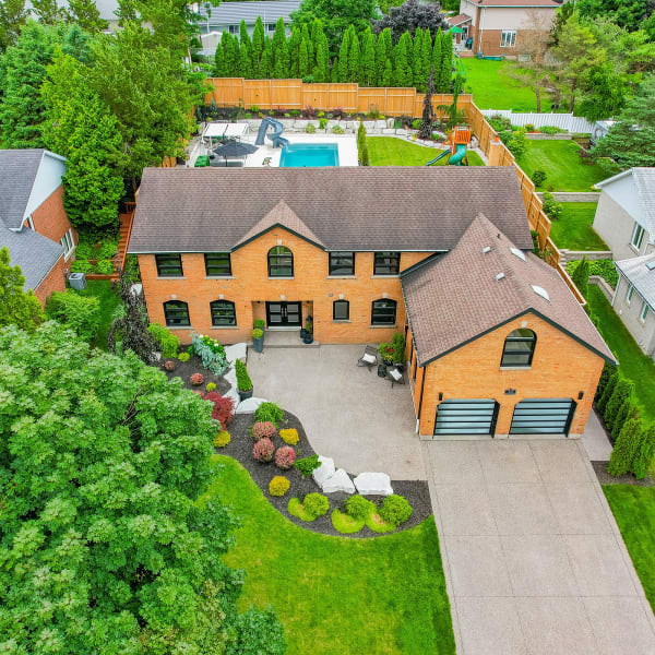 4-bedroom luxury home in 33 Mannheim Road, Mannheim, ON