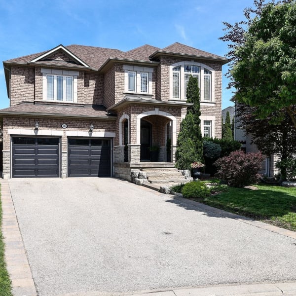 4-bedroom luxury home in 140 Humber Forest Court, Vaughan, ON