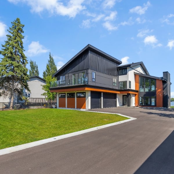 7-bedroom luxury home in 476 West Chestermere Drive, Chestermere, AB