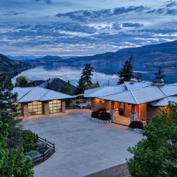 4-bedroom luxury home in 328 Lochview Road, Kelowna, BC