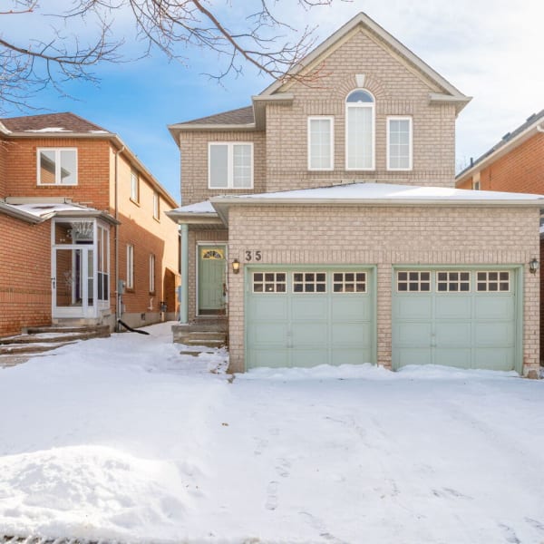 4-bedroom luxury home in 35 Formosa Drive, Richmond Hill, ON