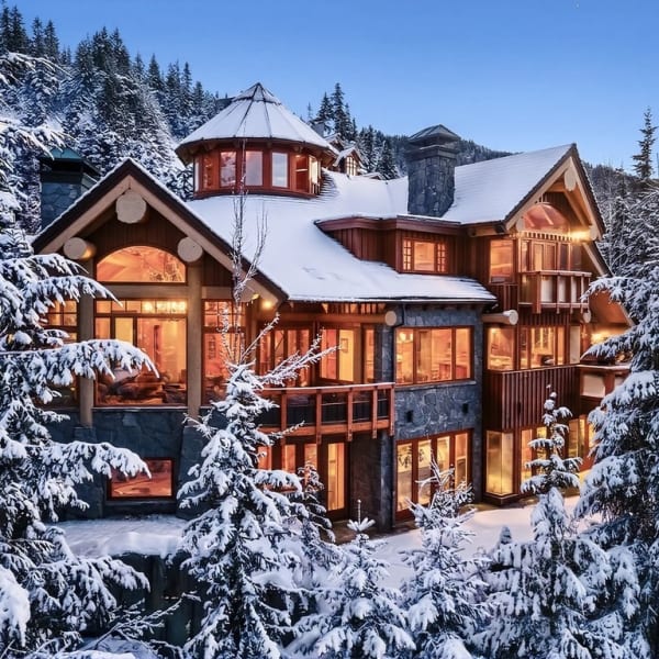 6-bedroom luxury home in 3820 Sunridge Drive, Whistler, BC